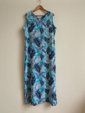 Vintage Large made in Canada blue leaf sleeveless midi maxi dress Tradition